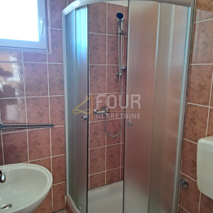 Zadar, Ražanac, apartmanska kuća 500m od mora