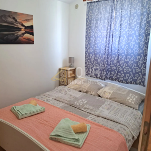 Zadar, Ražanac, apartmanska kuća 500m od mora
