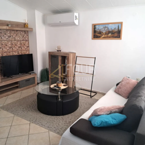 Zadar, Ražanac, apartmanska kuća 500m od mora