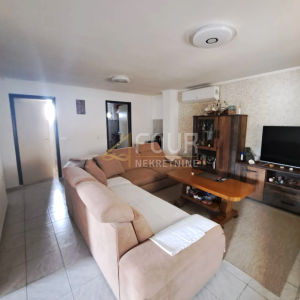 Zadar, Ražanac, apartmanska kuća 500m od mora