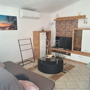 Zadar, Ražanac, apartmanska kuća 500m od mora