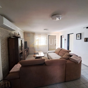 Zadar, Ražanac, apartmanska kuća 500m od mora