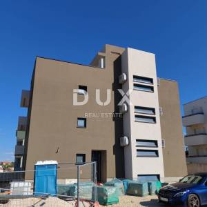 ZADAR, RAŽANAC - Novogradnja! Podno grijanje, lift, pogled na more, spremište...! S1