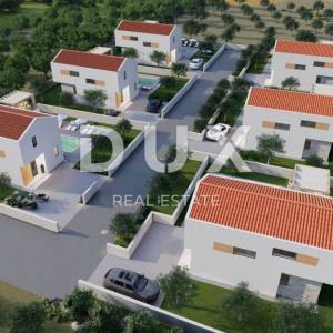 ZADAR, RTINA - Projekt s dozvolama za gradnju 6 luksuznih vila