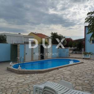 ZADAR, SABUNIKE - Hotel 200 metara od mora! Uhodan posao! Prilika za investiciju!