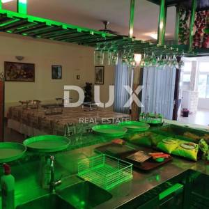 ZADAR, SABUNIKE - Hotel 200 metara od mora! Uhodan posao! Prilika za investiciju!
