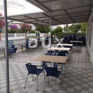 ZADAR, SABUNIKE - Hotel 200 metara od mora! Uhodan posao! Prilika za investiciju!