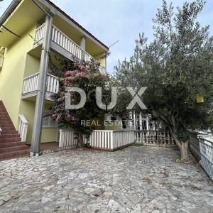 ZADAR, SABUNIKE - Kuća sa 3 apartmana