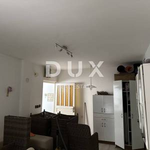ZADAR, SABUNIKE - Kuća sa 3 apartmana