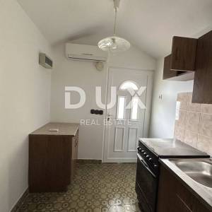 ZADAR, SABUNIKE - Kuća sa 3 apartmana