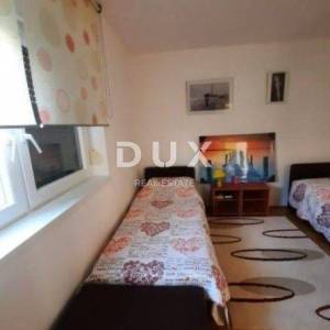 ZADAR, SABUNIKE - Prostrana apartmanska kuća s velikom okućnicom