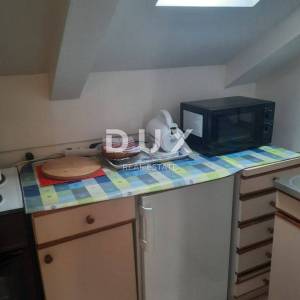 ZADAR, SABUNIKE - Prostrana apartmanska kuća s velikom okućnicom