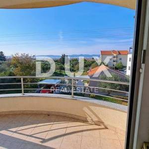 ZADAR, SKROČINI - Dvosoban stan s pogledom na more