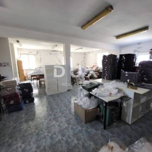 ZADAR, SMILJEVAC - PRILIKA! Kuća za adaptaciju na velikoj parceli!