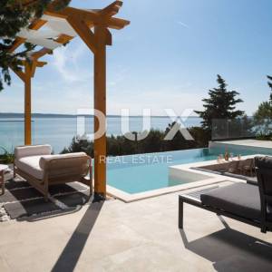 ZADAR, STARIGRAD - Luksuzna vila 100 m od mora