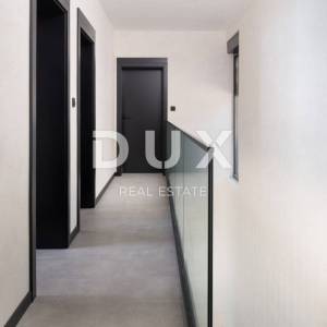 ZADAR, STARIGRAD - Luksuzna vila 100 m od mora