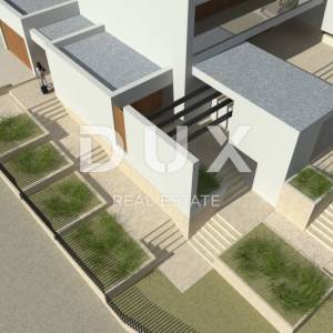 ZADAR, STARIGRAD  - Roh bau vila pokraj mora