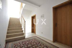 ZADAR, SUKOŠAN - apartmanska kuća uz more