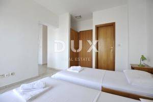 ZADAR, SUKOŠAN - apartmanska kuća uz more
