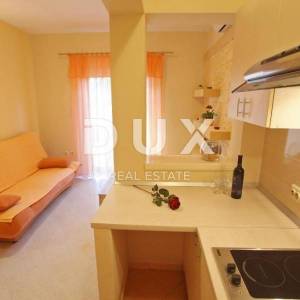 ZADAR, SUKOŠAN - Apartmanska kuća 150m od mora