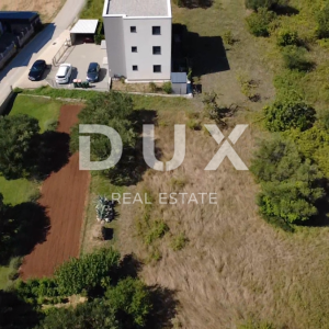 ZADAR, SUKOŠAN - Građevinsko zemljište 379m²