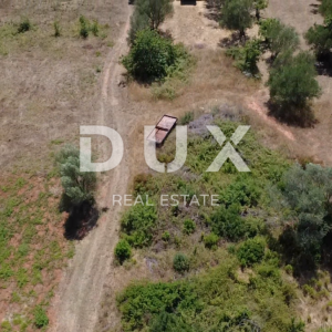ZADAR, SUKOŠAN – Građevinsko zemljište 300 m od mora, 1128m²
