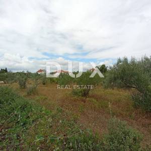 ZADAR, SUKOŠAN - Građevinsko zemljište na izoliranoj lokaciji