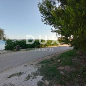 ZADAR, SUKOŠAN - Građevinsko zemljište 1. red od mora