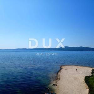 ZADAR, SUKOŠAN - Građevinsko zemljište 1. red od mora