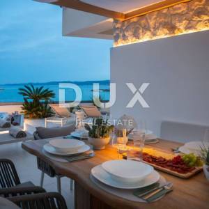 ZADAR, SUKOŠAN - Luksuzna vila prvi red do mora! B