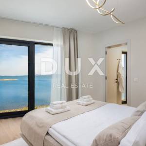 ZADAR, SUKOŠAN - Luksuzna vila prvi red do mora! B
