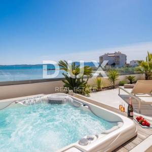 ZADAR, SUKOŠAN - Luksuzna vila prvi red do mora! B