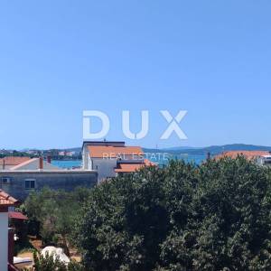 ZADAR, SUKOŠAN - Prostrani namješten stan s pogledom na more u blizini centra!