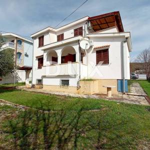 ZADAR, SV. PETAR - Apartmanska kuća s pogledom na more