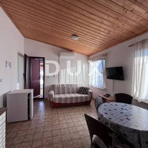 ZADAR, SV. PETAR - Apartmanska kuća s pogledom na more