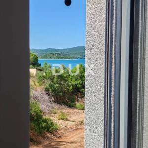 ZADAR, SVETI PETAR NA MORU - Atraktivan stan samo 80 metara od plaže! Novogradnja! 2S3