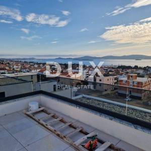 ZADAR, SV.FILIP I JAKOV - penthouse sa garažom i liftom