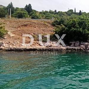 ZADAR, TRIBANJ - građevinsko zemljište prvi red do mora 4.525 m2 za stambenu zgradu - stanove / apartmane / obiteljsku kuću / v...