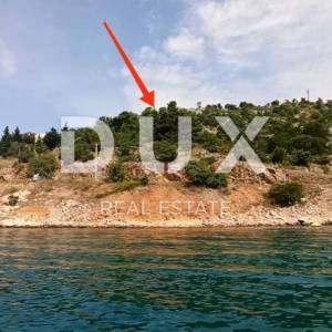 ZADAR, TRIBANJ - građevinsko zemljište prvi red do mora 4.525 m2 za stambenu zgradu - stanove / apartmane / obiteljsku kuću / v...