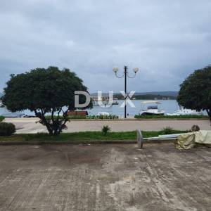 ZADAR, TURANJ - NAJAM! Kuća na Rivi