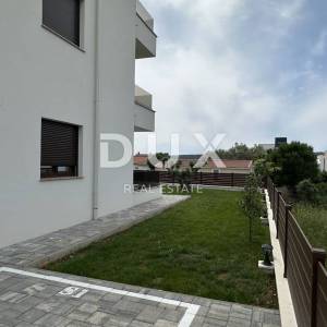 ZADAR, TURANJ - Stan s vrtom u blizini mora S1