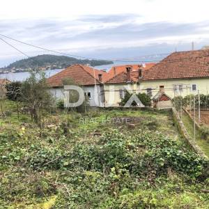 ZADAR, UGLJAN - Građevinsko zemljište s predivnim pogledom a more