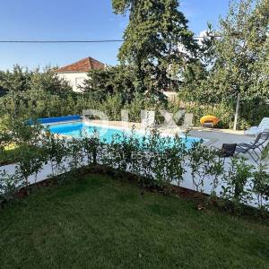 ZADAR, UGLJAN - Namješten stan 200m od mora, B2