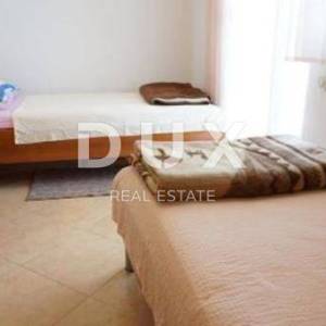 ZADAR, VIR - apartmanska kuća u blizini mora