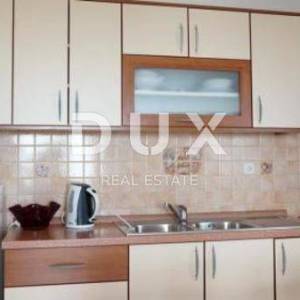 ZADAR, VIR - apartmanska kuća u blizini mora