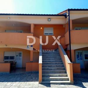 ZADAR, VIR - Dvije apartmanske vile u blizini mora