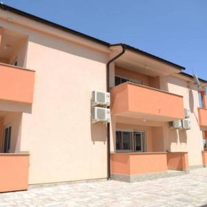 ZADAR, VIR - Dvije apartmanske vile u blizini mora