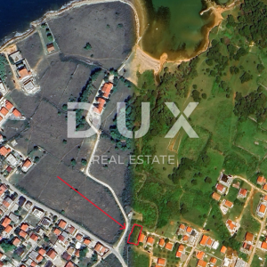 ZADAR, VIR  - Građevinsko zemljište blizu plaže na otoku Viru