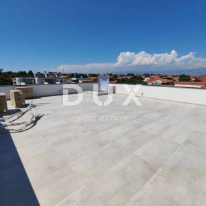 ZADAR, VIR - Komforan penthouse s pogledom na more 180 metara od plaže Jadro! BS3