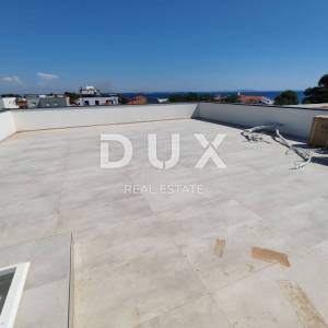 ZADAR, VIR - Komforan penthouse s pogledom na more 180 metara od plaže Jadro! AS3